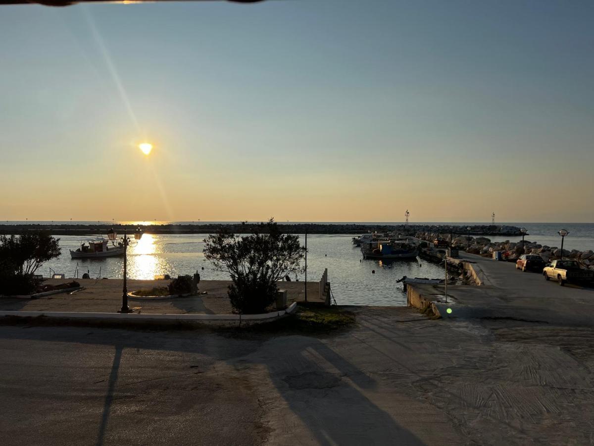 Fenia'S Beachfront House สกาลา กัลลีราคิส ภายนอก รูปภาพ